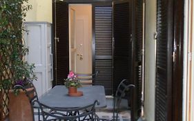 Piazza Navona Beautiful Apartment